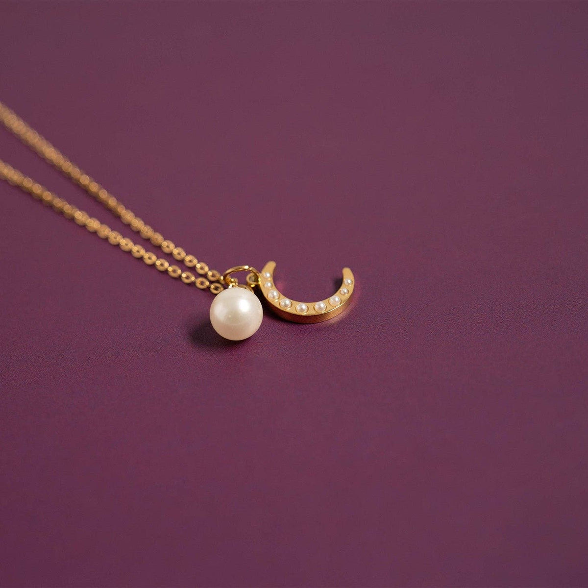 18K Gold PVD Stainless Steel Pearl Beaded Moon Charm: Stainless / 15mm