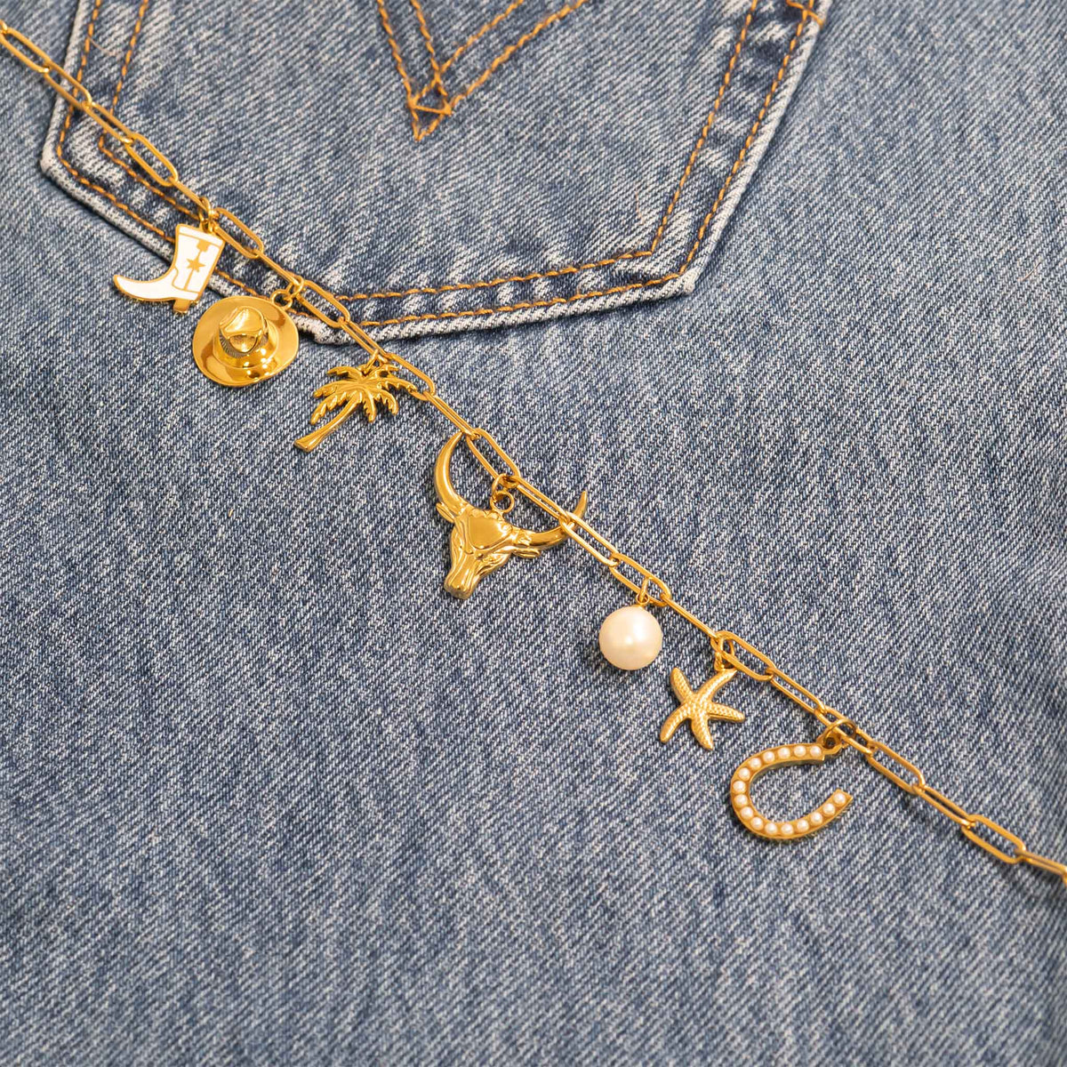 18K Gold PVD Stainless Steel Pearl Beaded Horseshoe Charm: Gold / 15mm