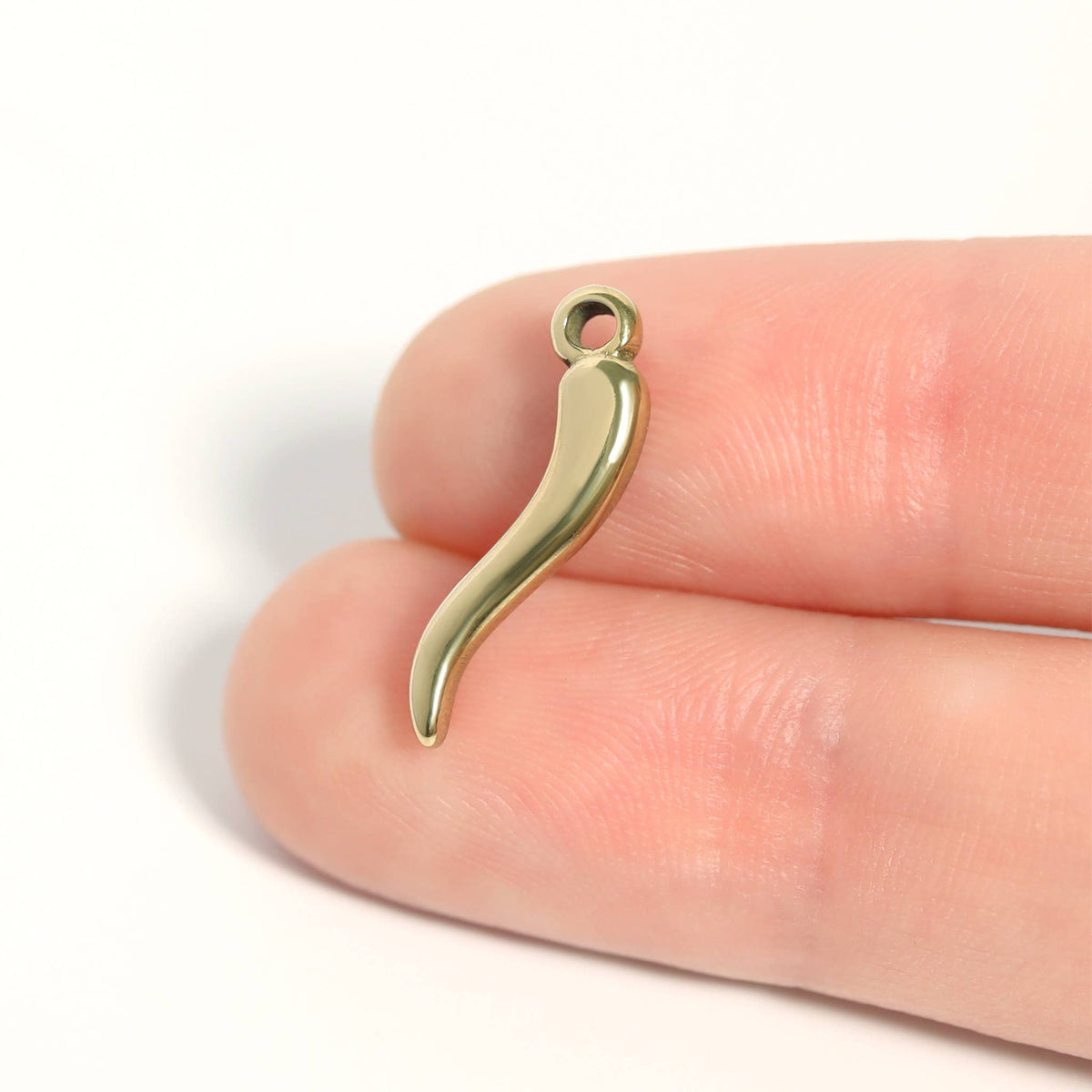 18K Gold PVD Stainless Steel Italian Horn Charm: Gold
