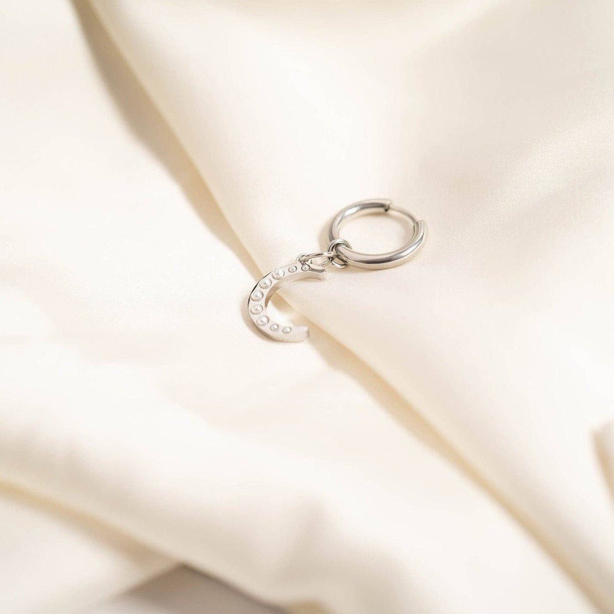 18K Gold PVD Stainless Steel Pearl Beaded Moon Charm: Stainless / 15mm