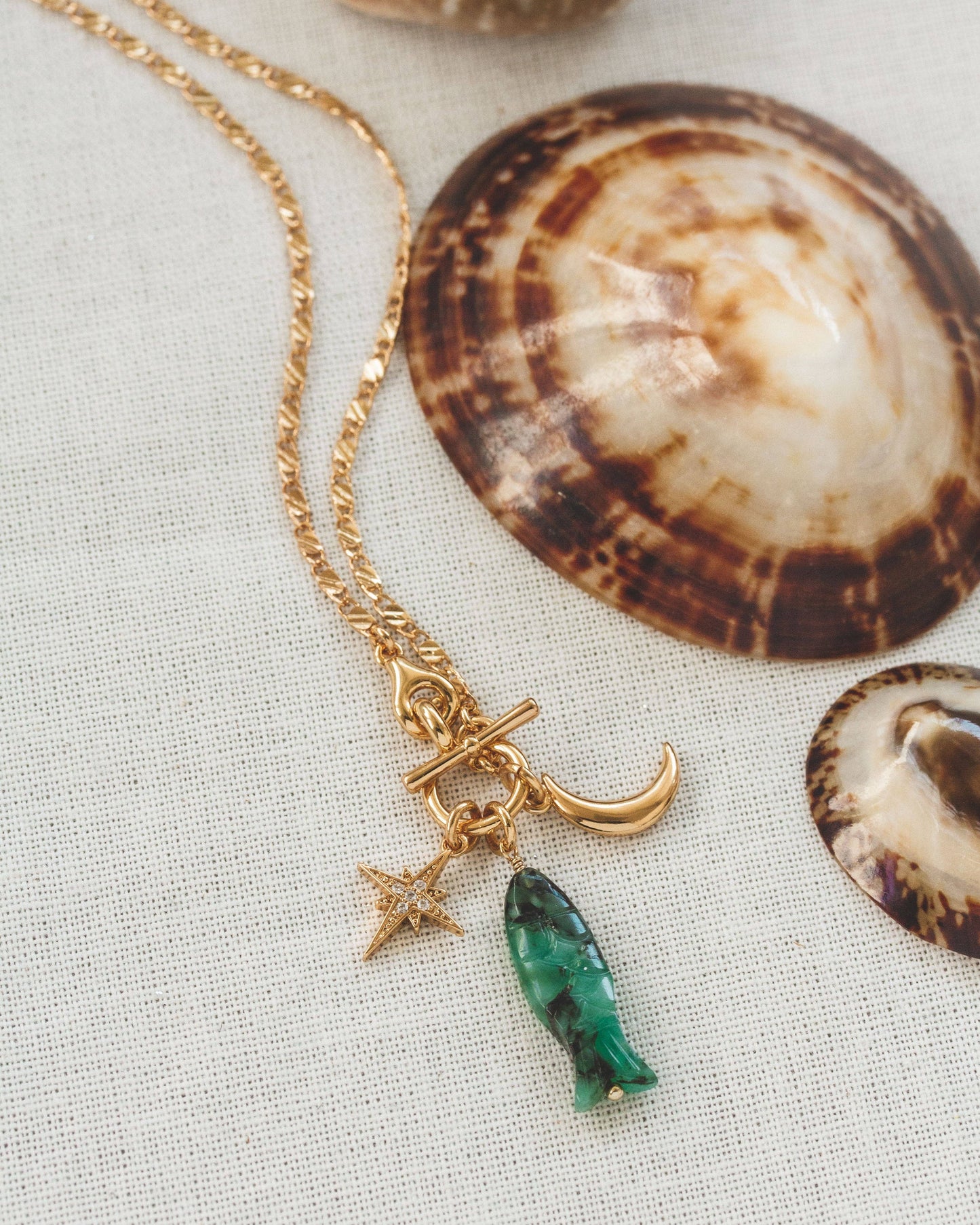 Pesca de La Luna Gemstone Toggle Front Necklace - Emerald