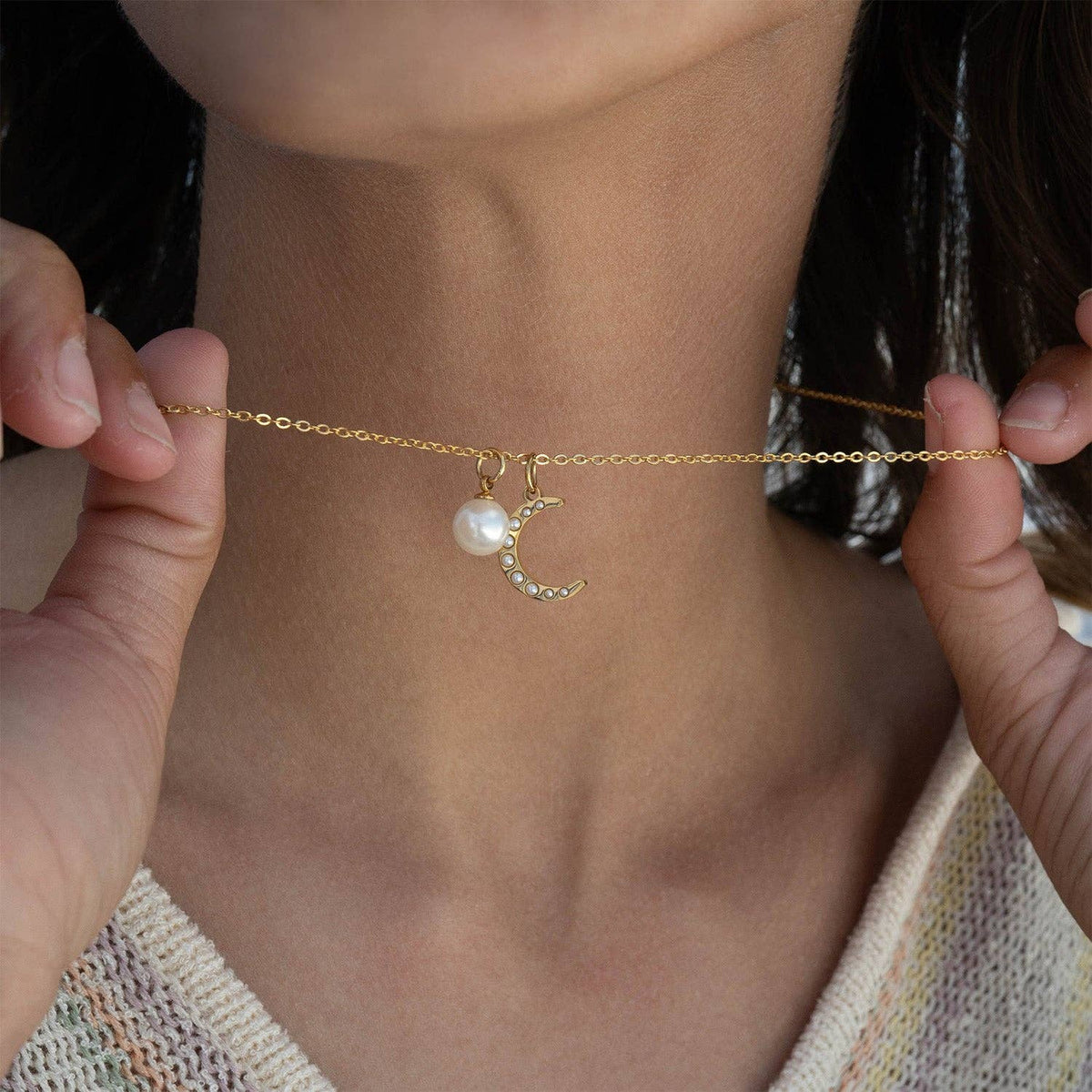 18K Gold PVD Stainless Steel Pearl Beaded Moon Charm: Stainless / 15mm