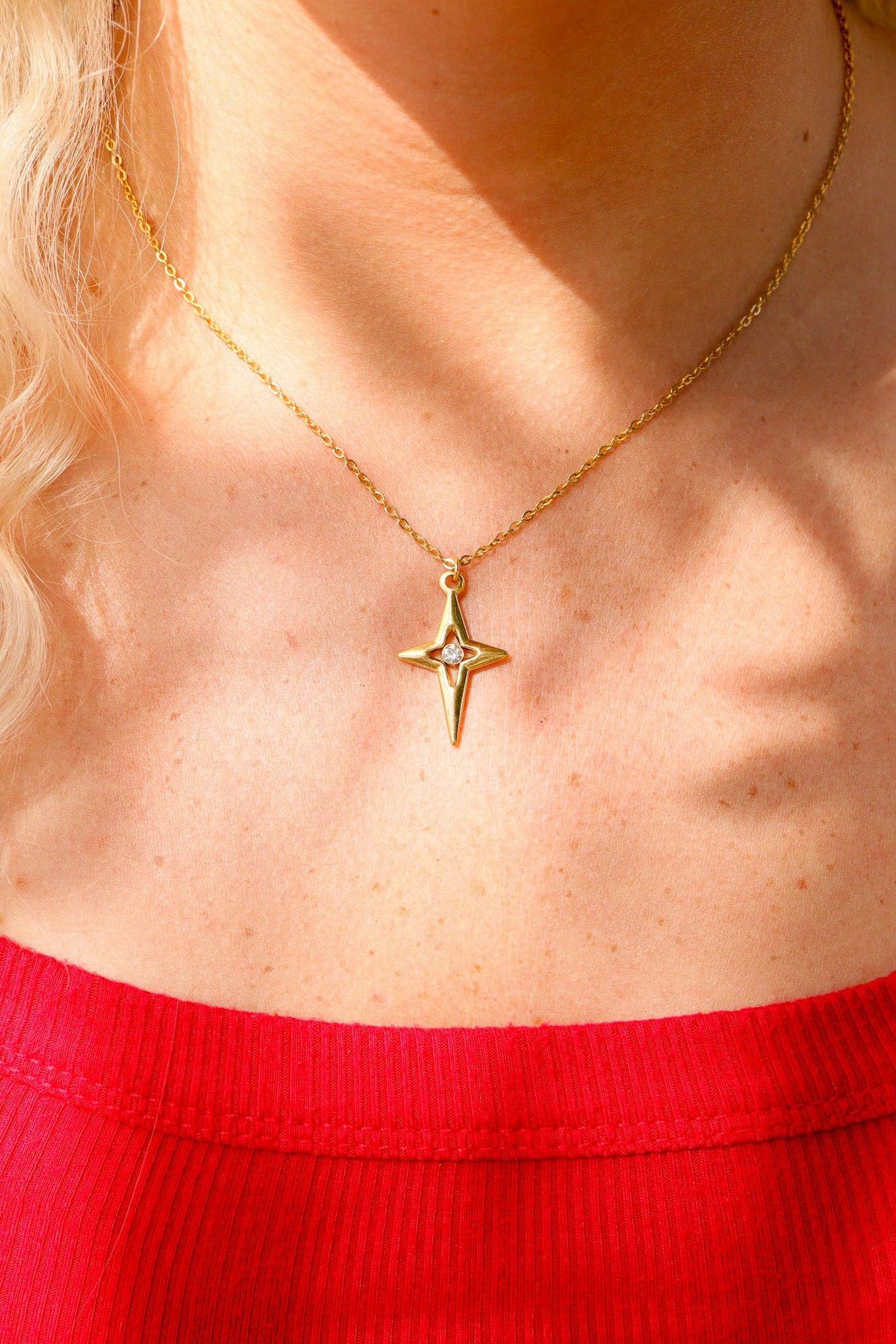 18K Gold PVD Stainless Steel Compass Star Charm: Gold