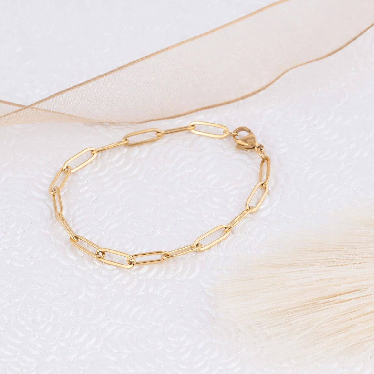 14K Gold Filled Plus™ 4mm Paperclip Chain Bracelet: Gold / 7"