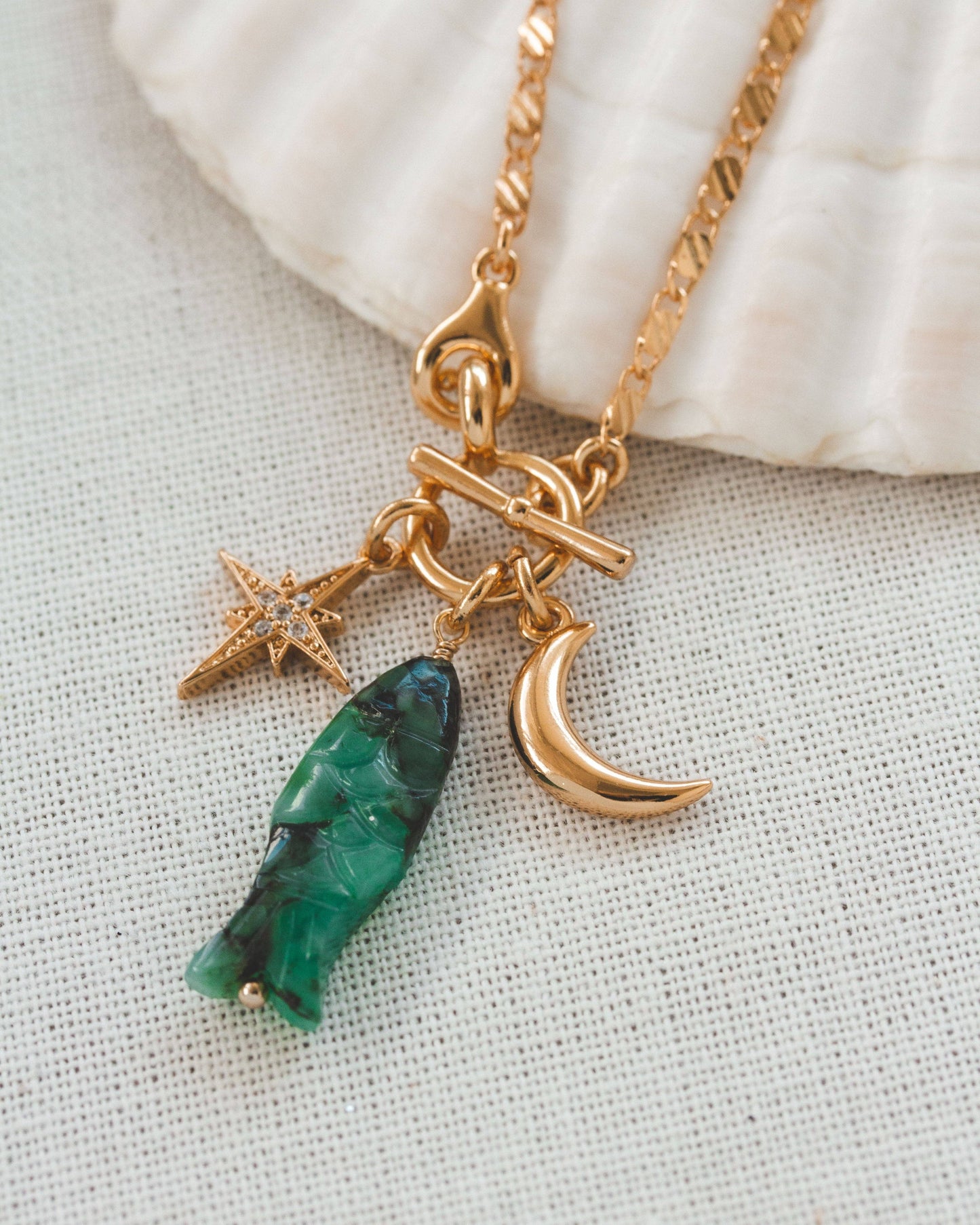 Pesca de La Luna Gemstone Toggle Front Necklace - Emerald