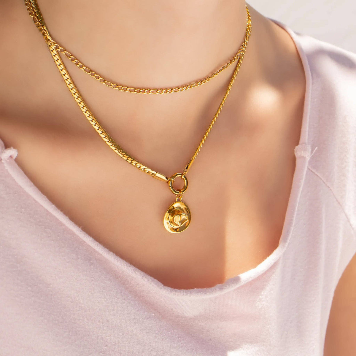 18K Gold PVD Stainless Steel Curb Charm Holder Necklace: Gold / 16'+2"