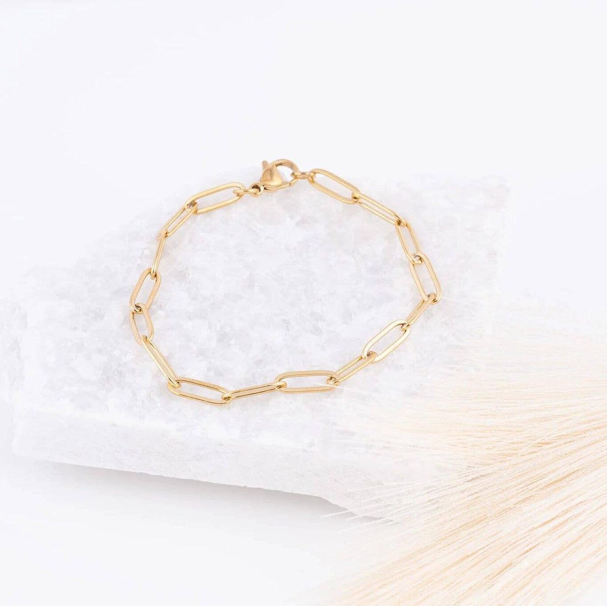 14K Gold Filled Plus™ 4mm Paperclip Chain Bracelet: Gold / 7"